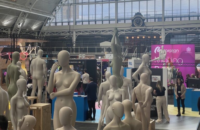 VM and Display Show