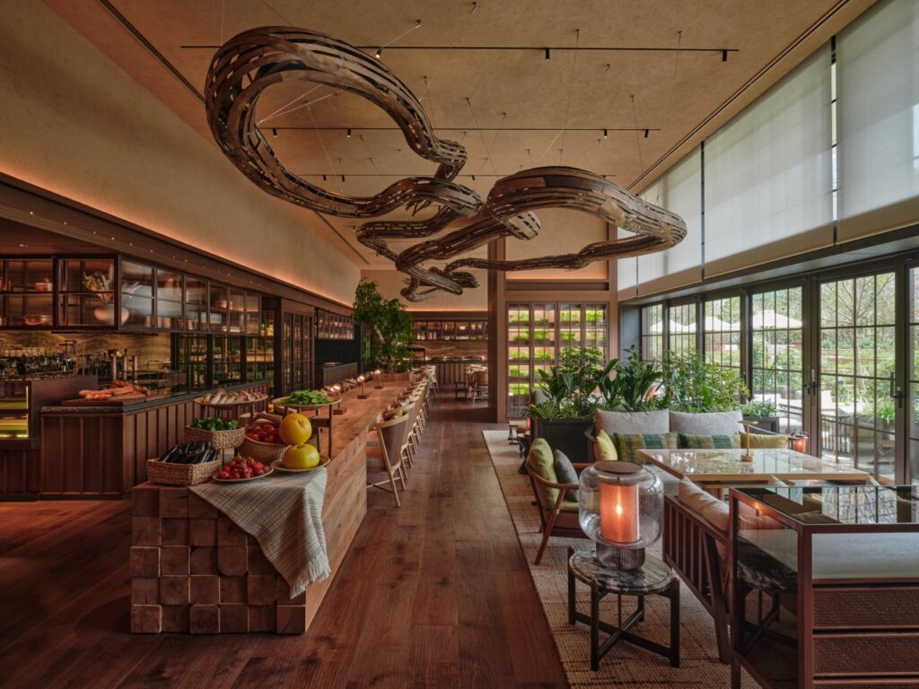 P72 Restaurant Interior