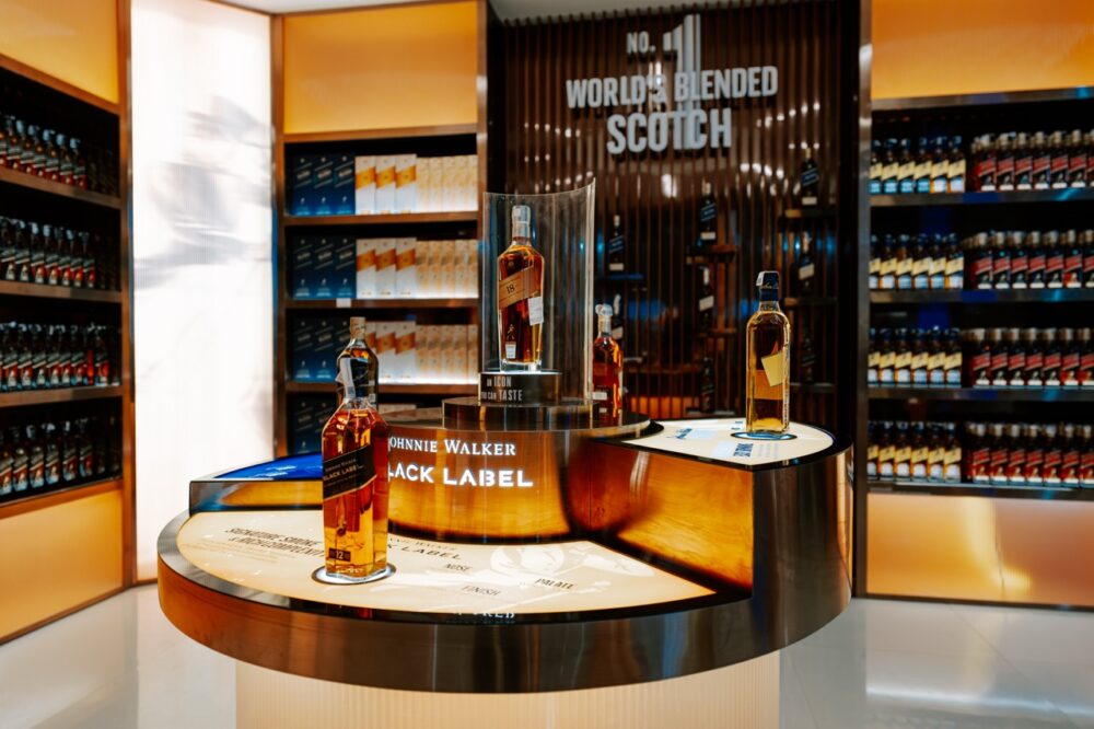 Johnnie Walker Black Label Opens Gurgaon Experience 4 JohnnieWalker LiquorFort Lonsdale 1 Large