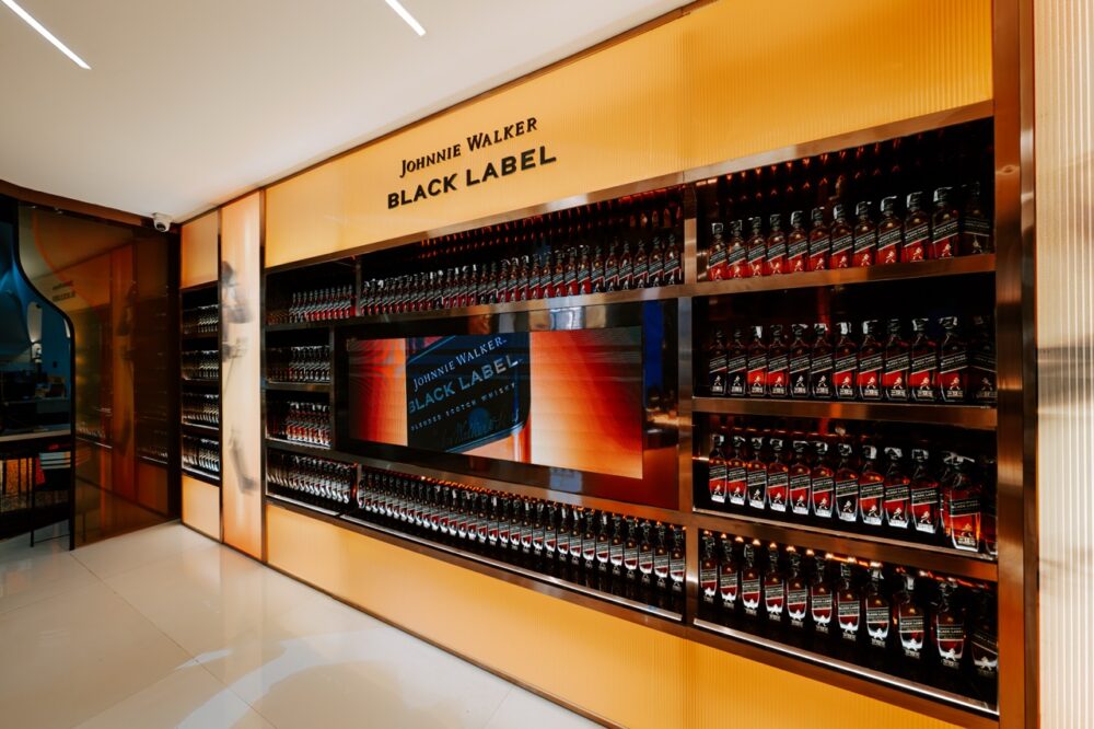 Johnnie Walker Black Label Opens Gurgaon Experience 2 Johnnie Walker Black Label retail experience at The Liquor Fort in Gurgaon