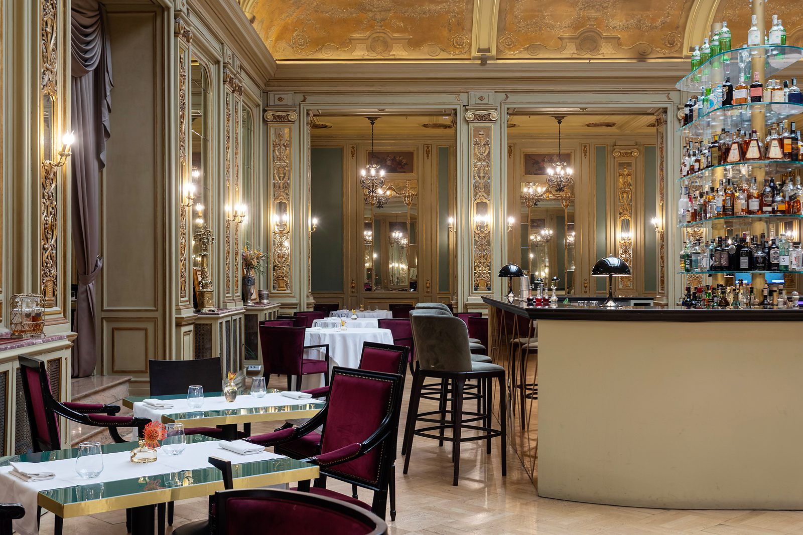 Des Palmes Neobistrot restaurant and bar at Grand Hotel et des Palmes